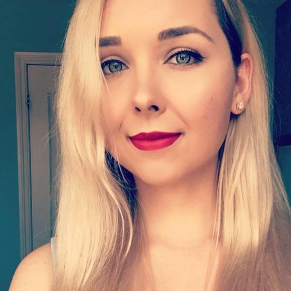 Meet your Posher, Kat - Picture 1 of 1